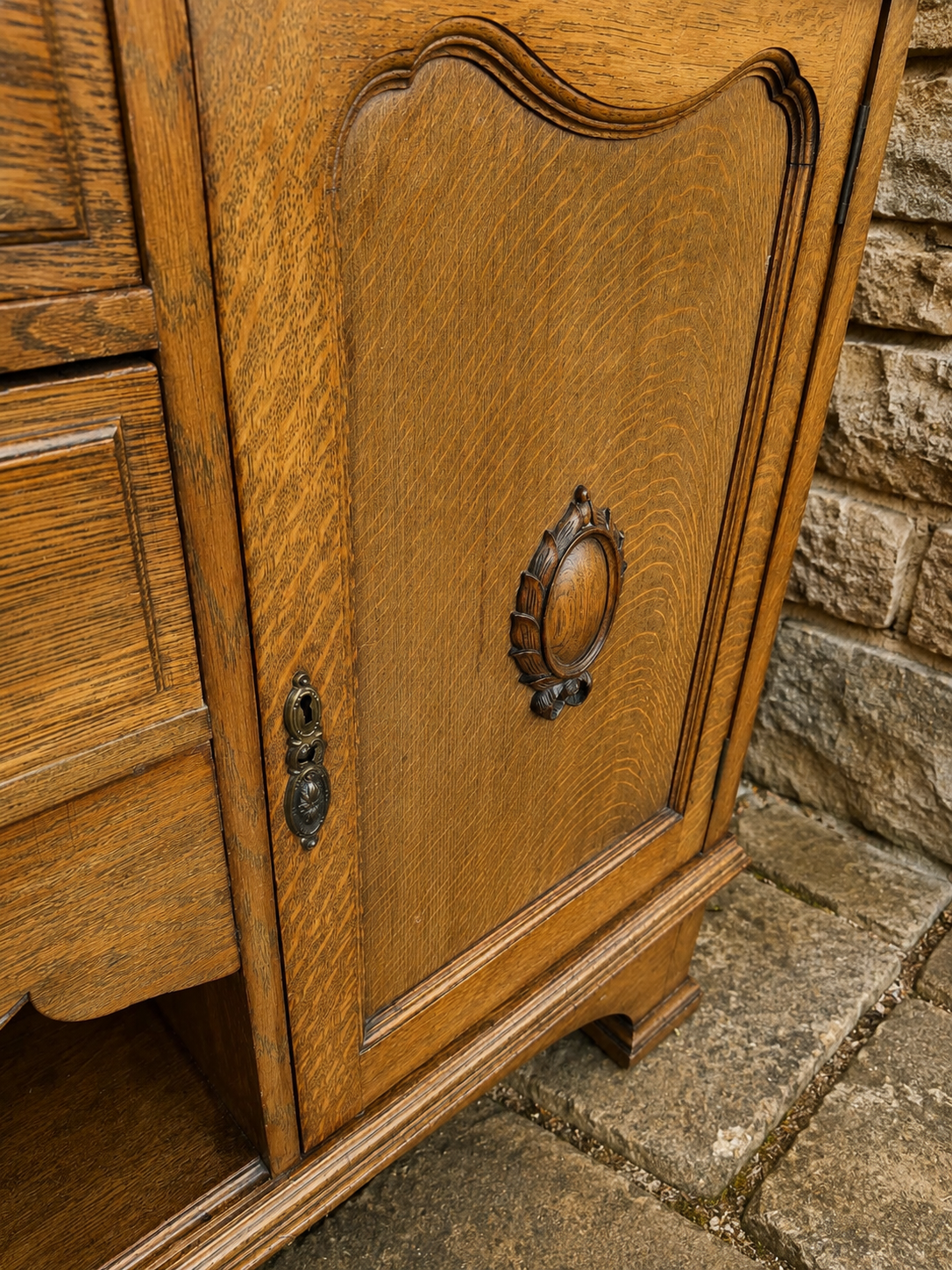 Edwardian Arts & Crafts Oak Sideboard c.1910