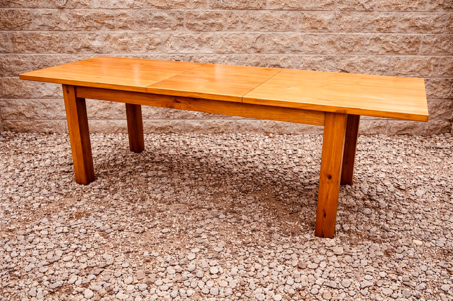 Solid Pine Farmhouse Extending Dining Table – Rustic Kitchen Table Seats 6–8