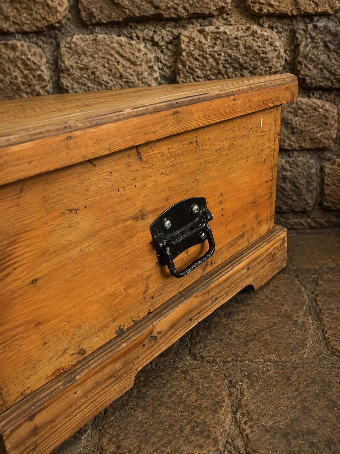 Antique Pine Blanket Chest c1890–1910