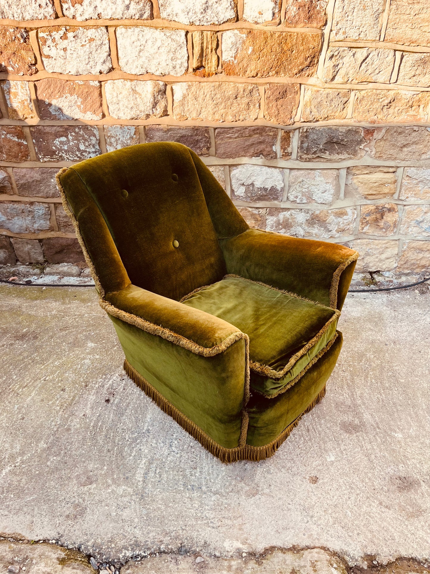 Vintage Olive Green Velvet Armchair – 1970s Country House Accent Chair
