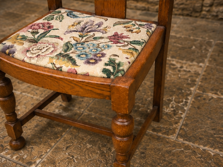 Pair of Vintage Arts & Crafts Oak Dining Chairs – 1920s Rustic English Side Chairs