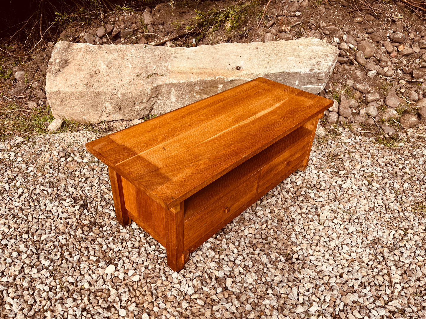 Solid Oak TV Unit / Coffee Table – Rustic Farmhouse Media Console with Storage