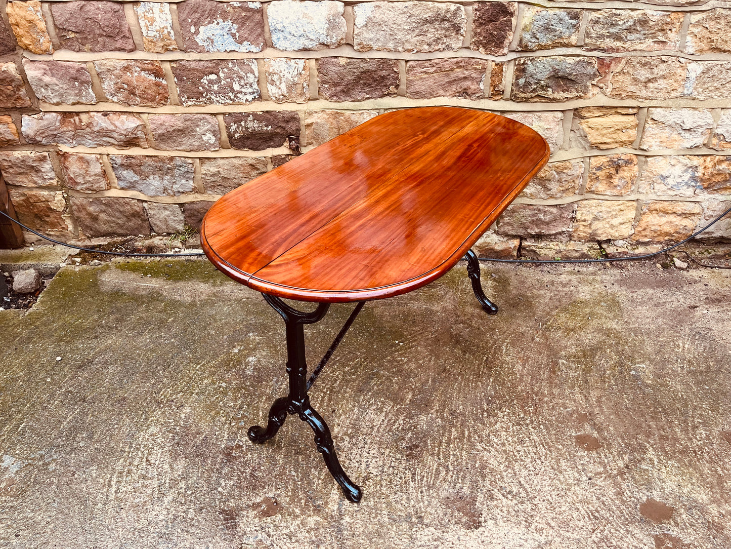 1950s Vintage Oval Occasional Table – English Revival Side Table with Folding Metal Base