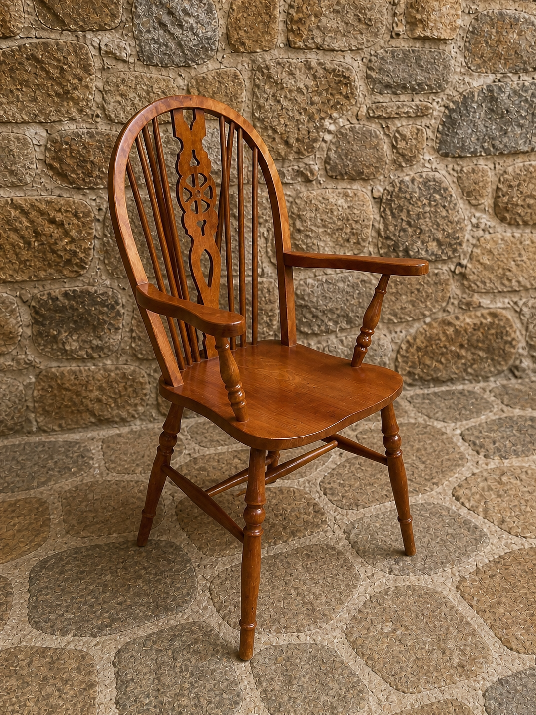 Vintage Windsor Armchair with Pierced Splat – Traditional English Hoop Back Chair