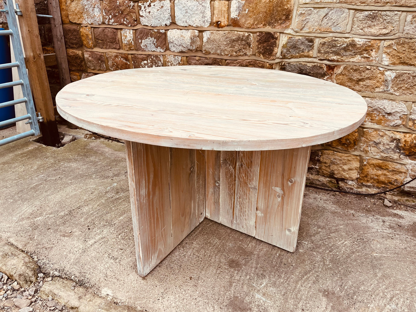 Handcrafted Solid Wood Round Dining Table – Natural Sanded Finish