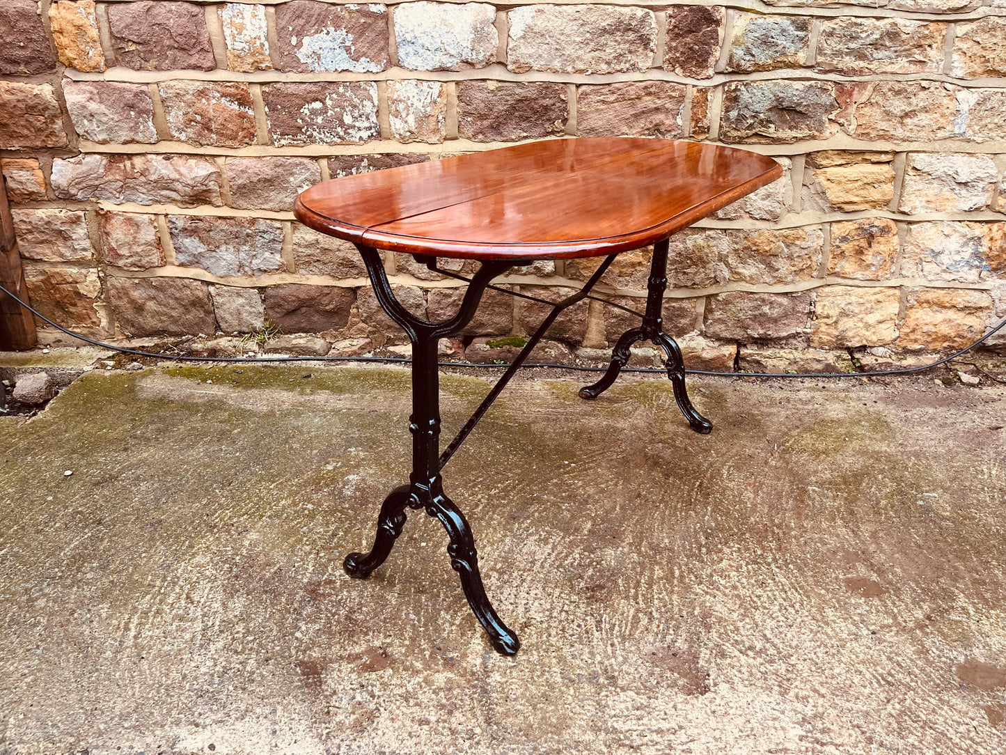 1950s Vintage Oval Occasional Table – English Revival Side Table with Folding Metal Base