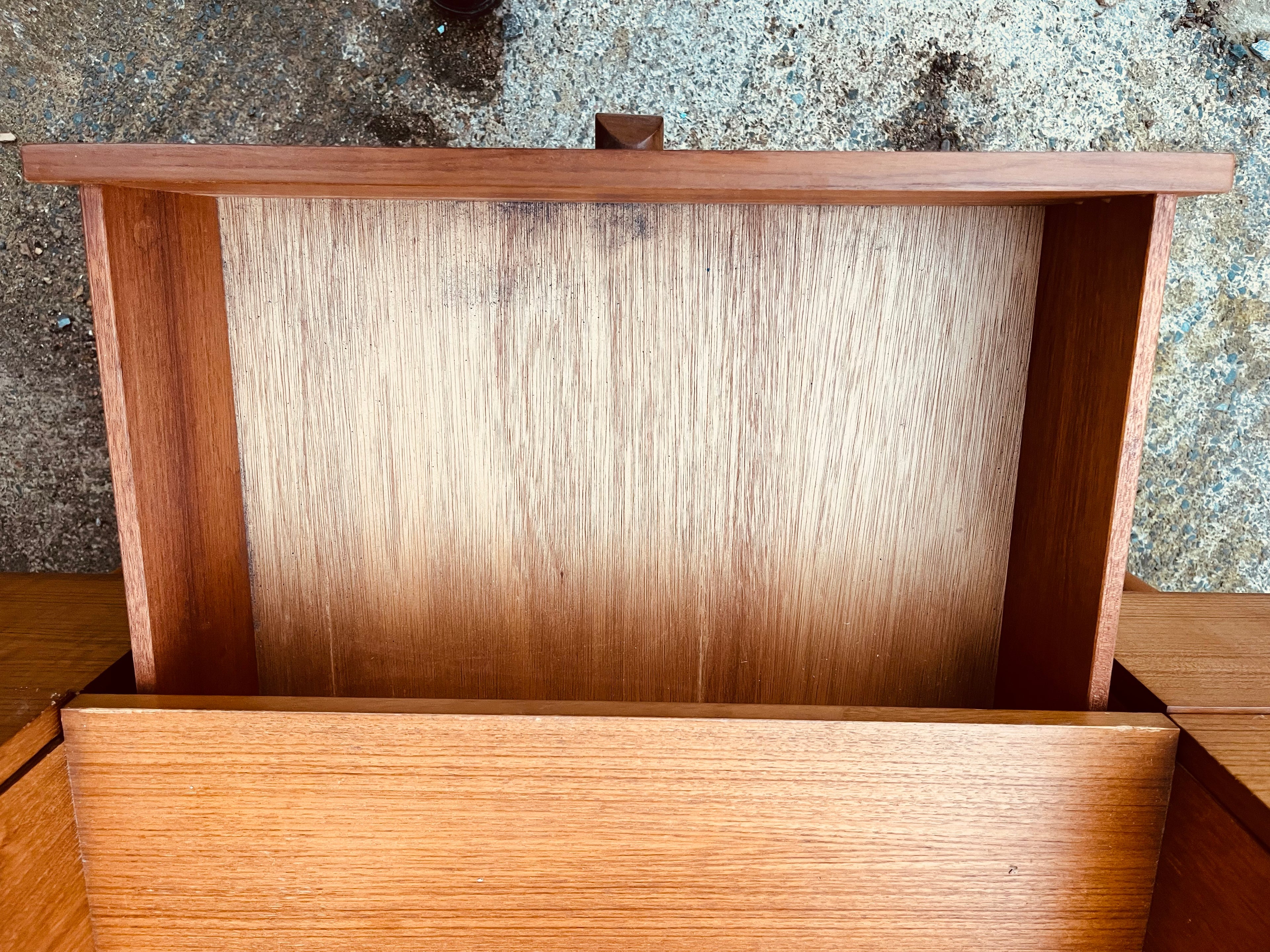 Mid-Century Teak Dressing Table / Console – 6-Drawer Vintage Unit