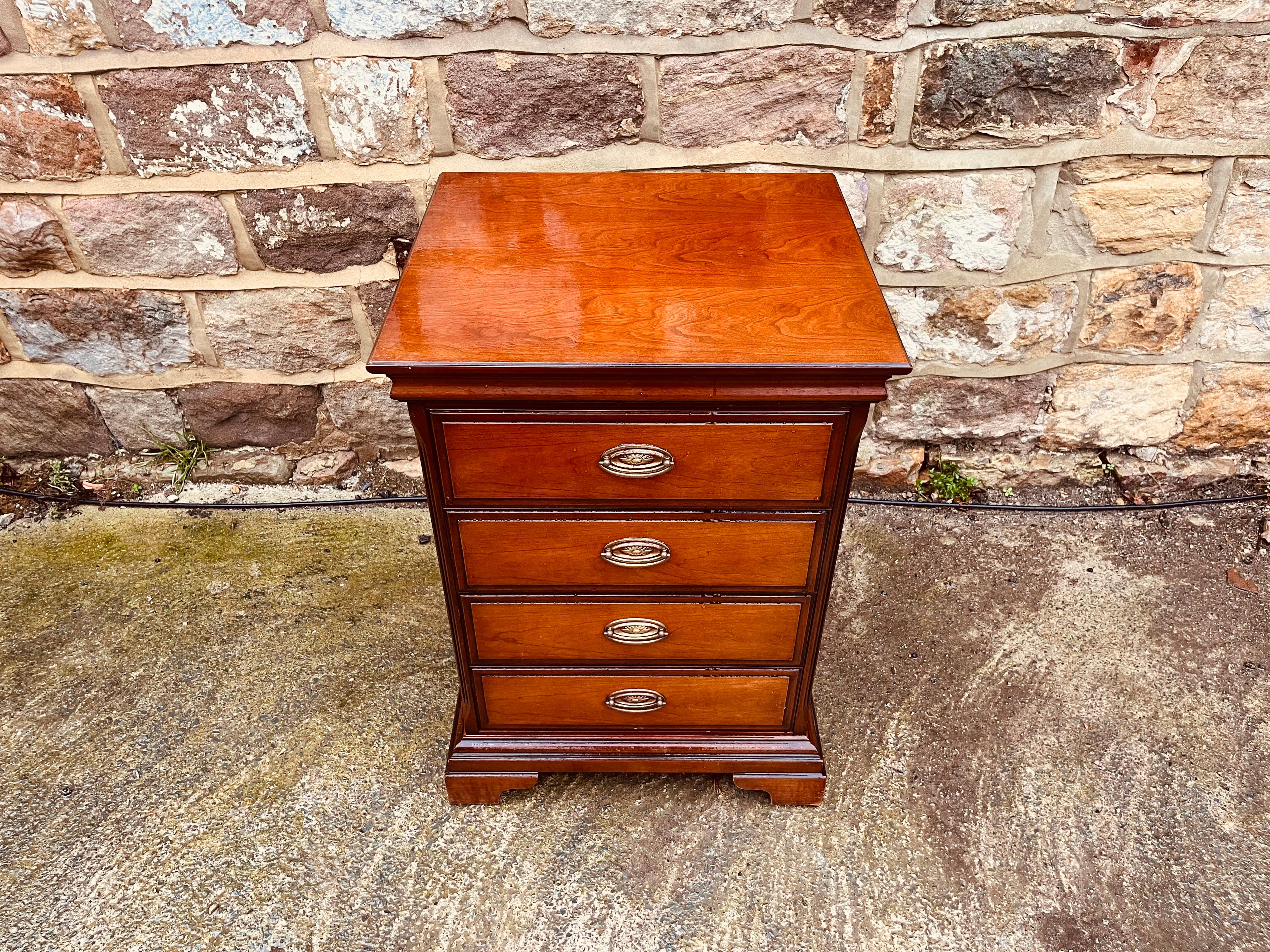 Vintage Solid Wood 4-Drawer Bedside Chest – Rustic Lamp Table Storage