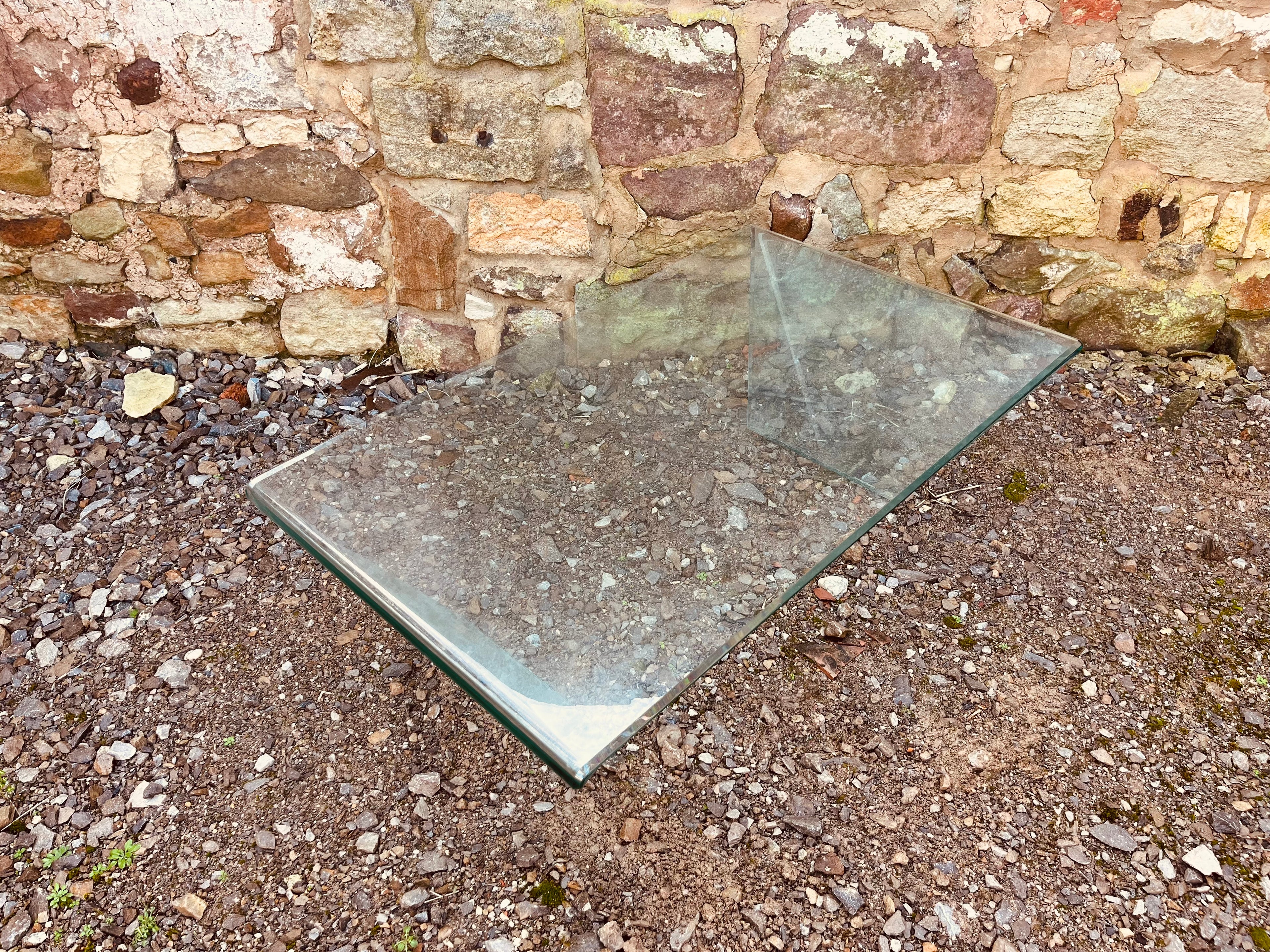 Bent Glass Coffee Table – Large Minimalist Clear Glass Design