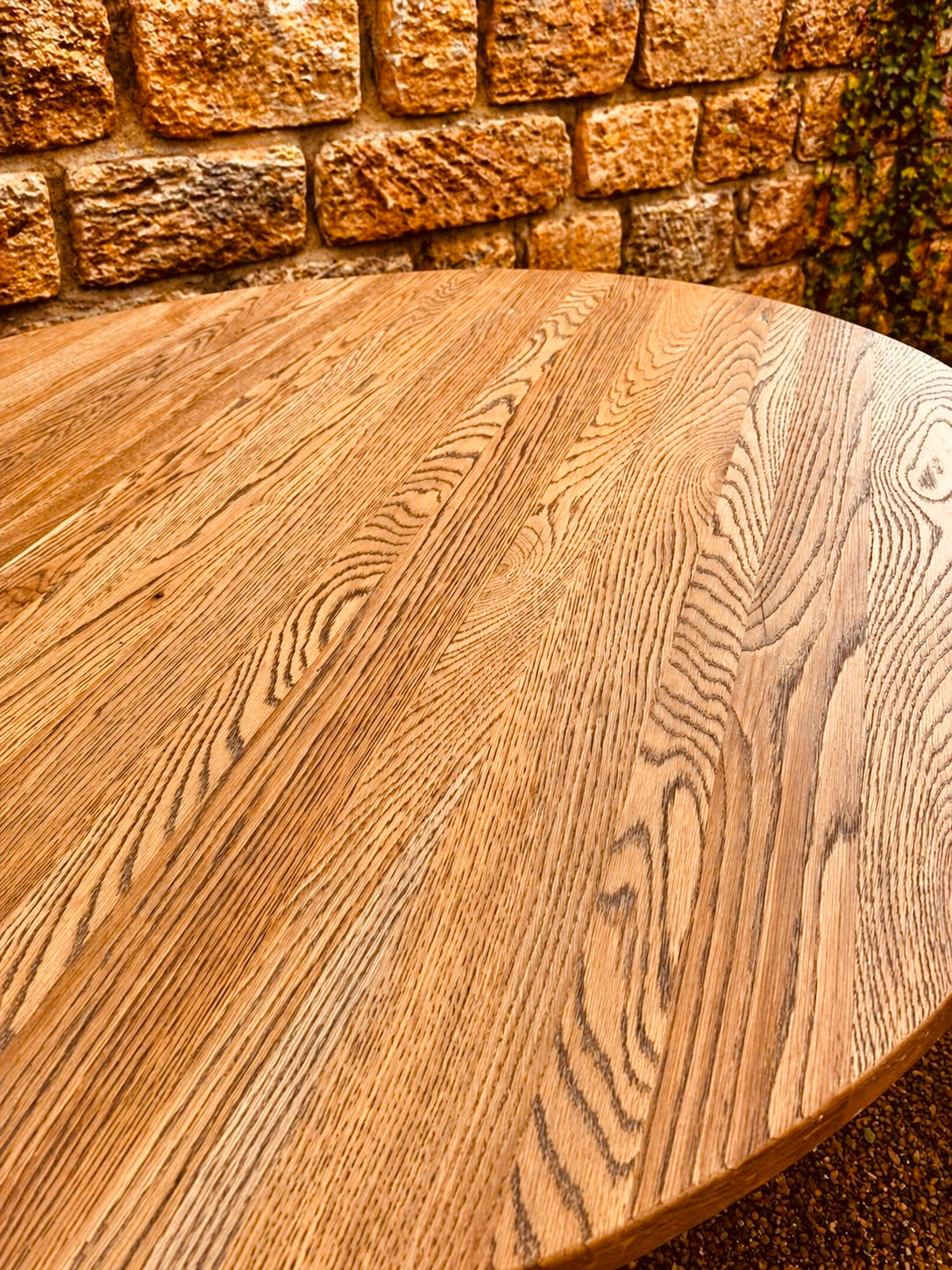 Mid Century Elm Oval Dining Table – Ercol Style Pedestal, 1970s Vintage