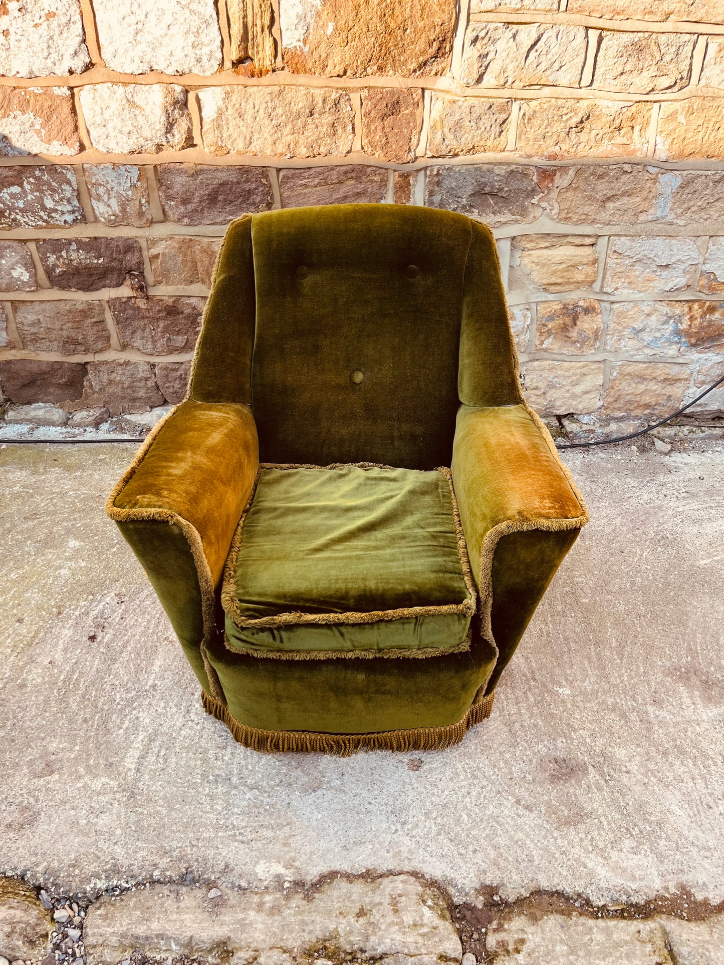 Vintage Olive Green Velvet Armchair – 1970s Country House Accent Chair