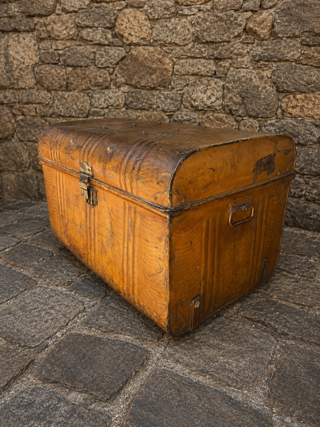 Antique Edwardian Dome Top Steamer Trunk Storage Chest c.1900