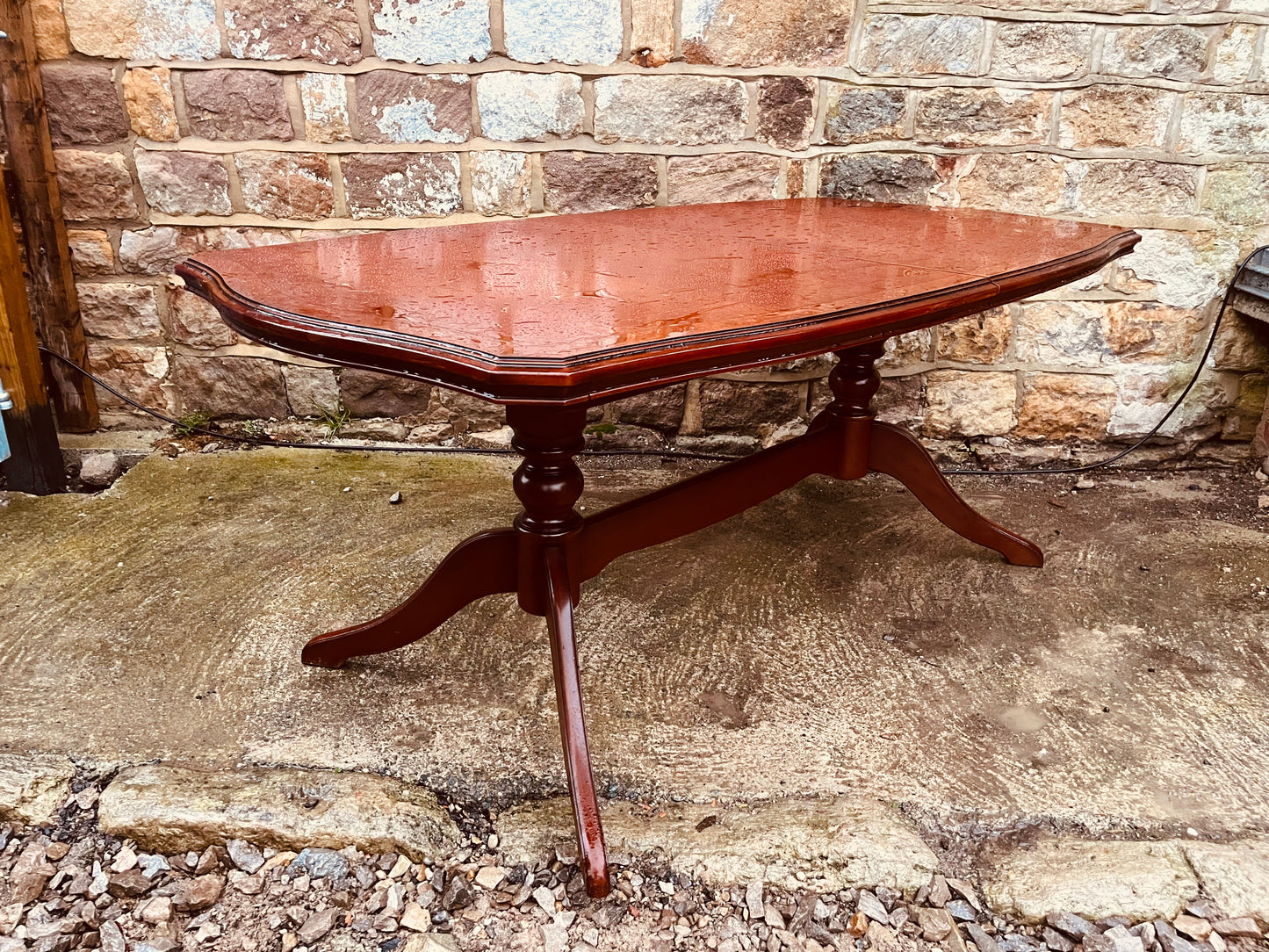 Vintage Mahogany Extending Dining Table – Twin Pedestal – Seats 6–8 – Classic Curved Edge