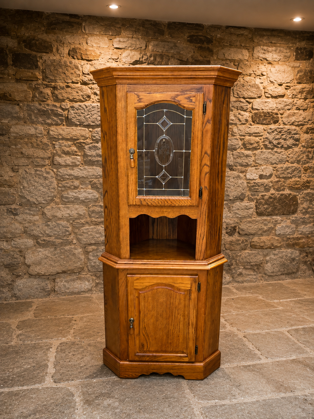 Vintage Oak Corner Display Cabinet – Leaded Glass Country House Storage Cupboard