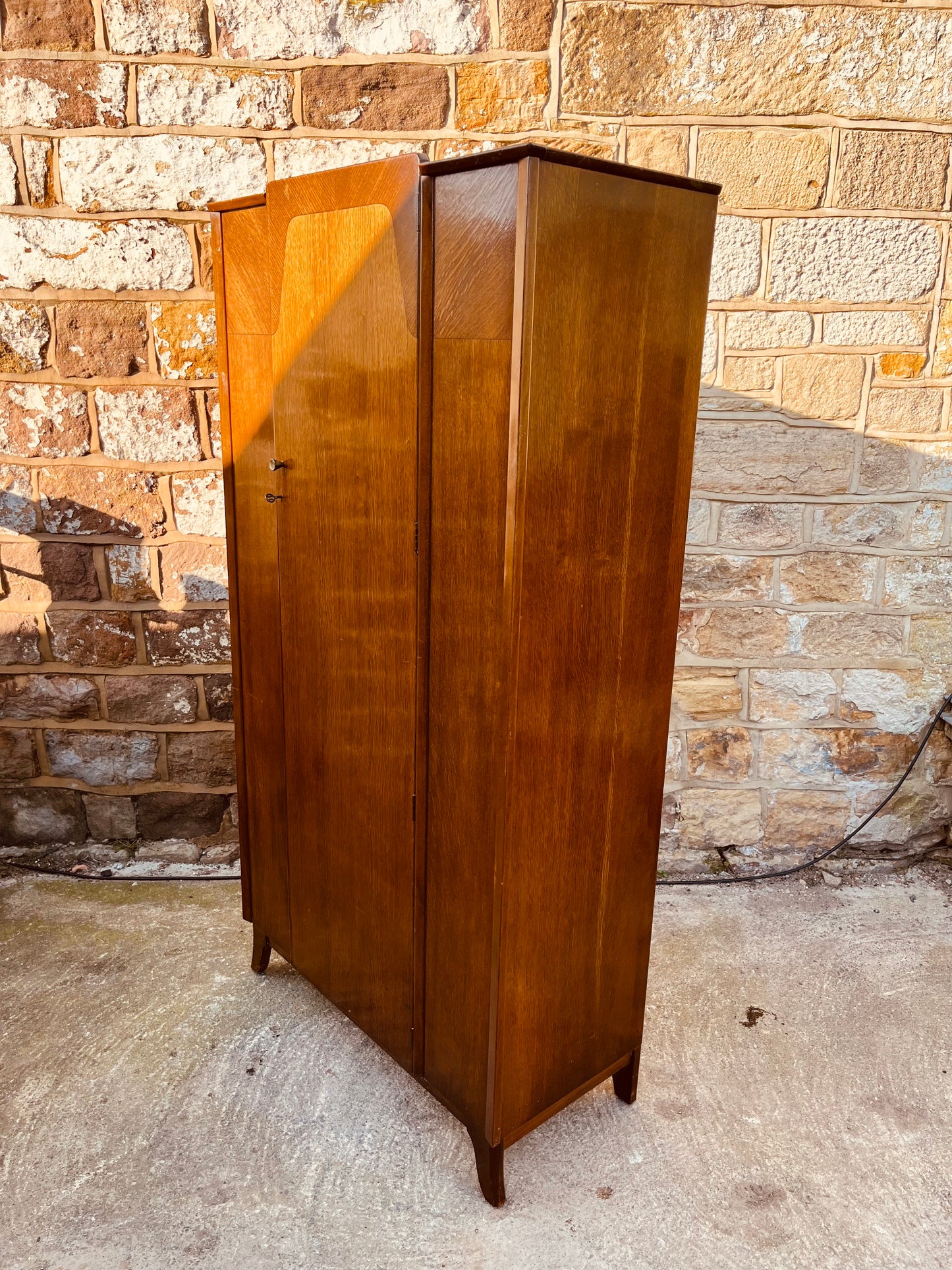 Mid-Century Oak Single Wardrobe – Vintage 1950s Bedroom Storage
