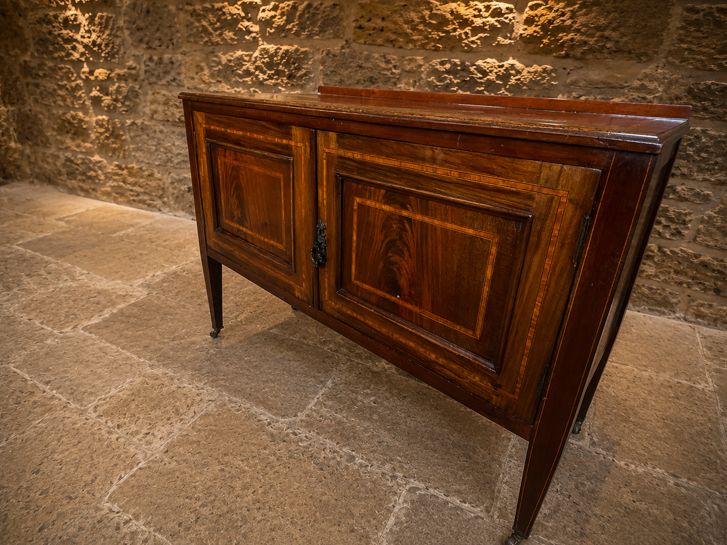 Antique Edwardian Mahogany Sideboard Cabinet with Satinwood Inlay c.1910