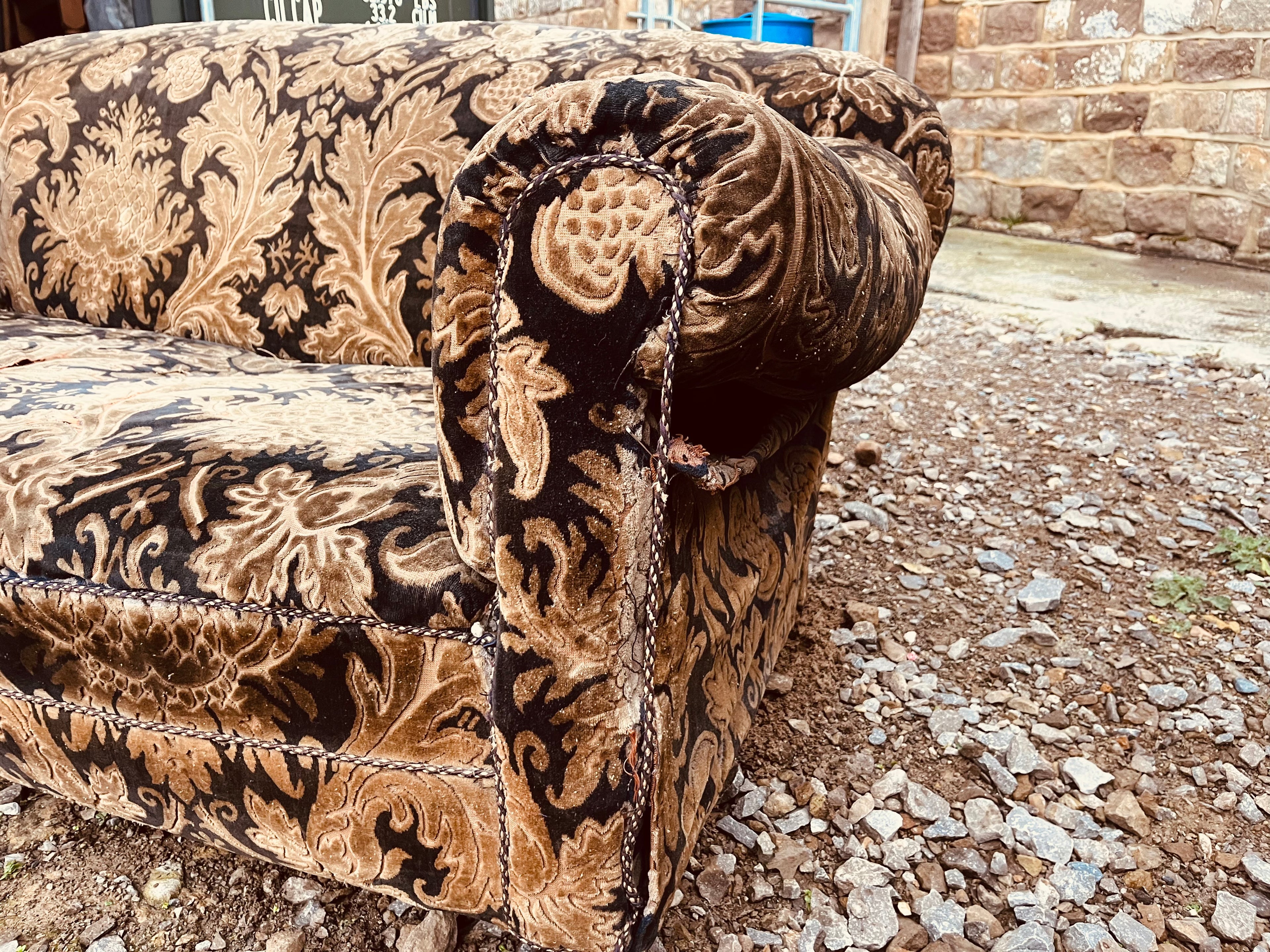 Vintage Sofa & Armchair Set – Velvet Damask Upholstery