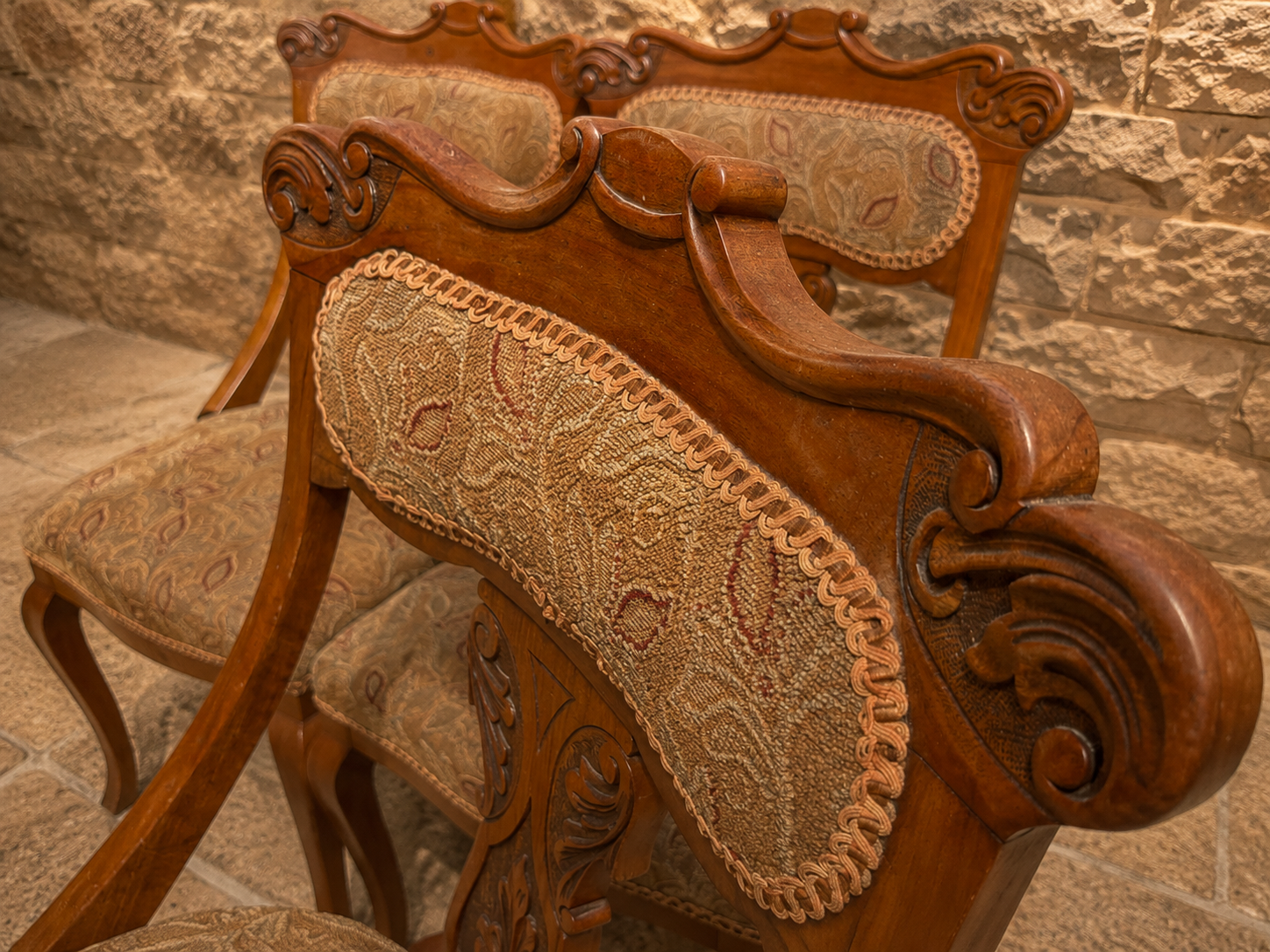 Antique Victorian Carved Walnut Dining Chairs – Set of Four – c.1860–1880