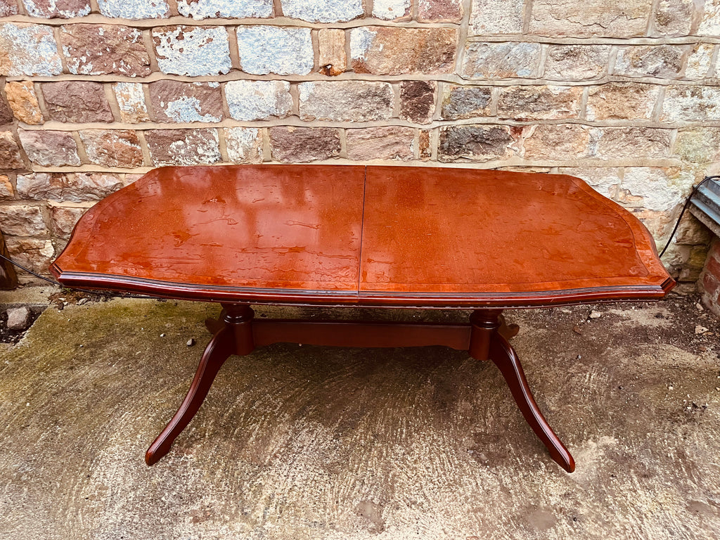 Vintage Mahogany Extending Dining Table – Twin Pedestal – Seats 6–8 – Classic Curved Edge