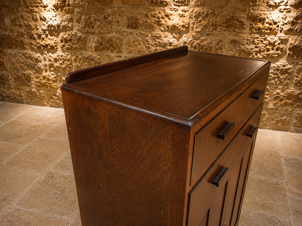 Antique Arts & Crafts Oak Cabinet – c.1910–1930