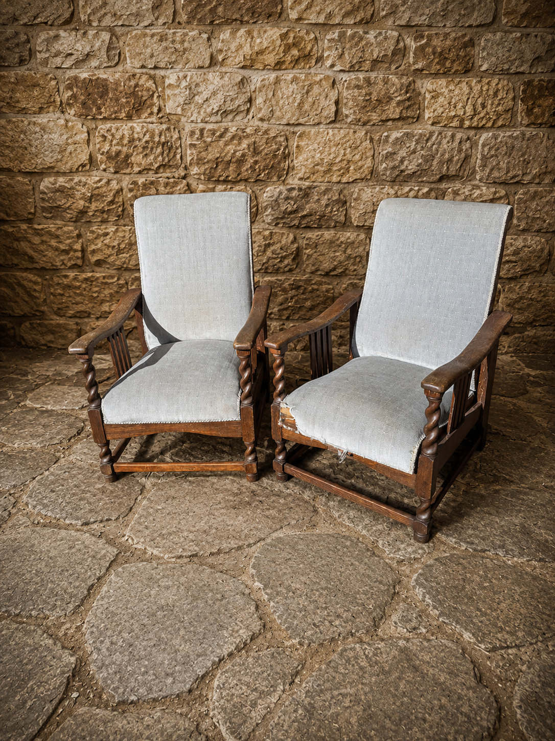 Vintage Arts & Crafts Oak Lounge Chairs Pair – 1920s Rustic Armchairs