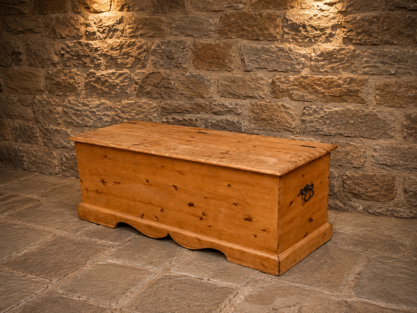 Large Vintage Pine Blanket Box – Country House Storage Chest & Coffee Table
