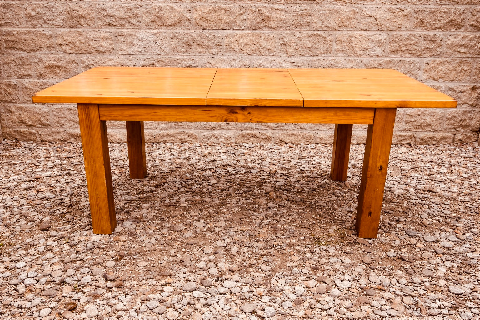 Solid Pine Farmhouse Extending Dining Table – Rustic Kitchen Table Seats 6–8