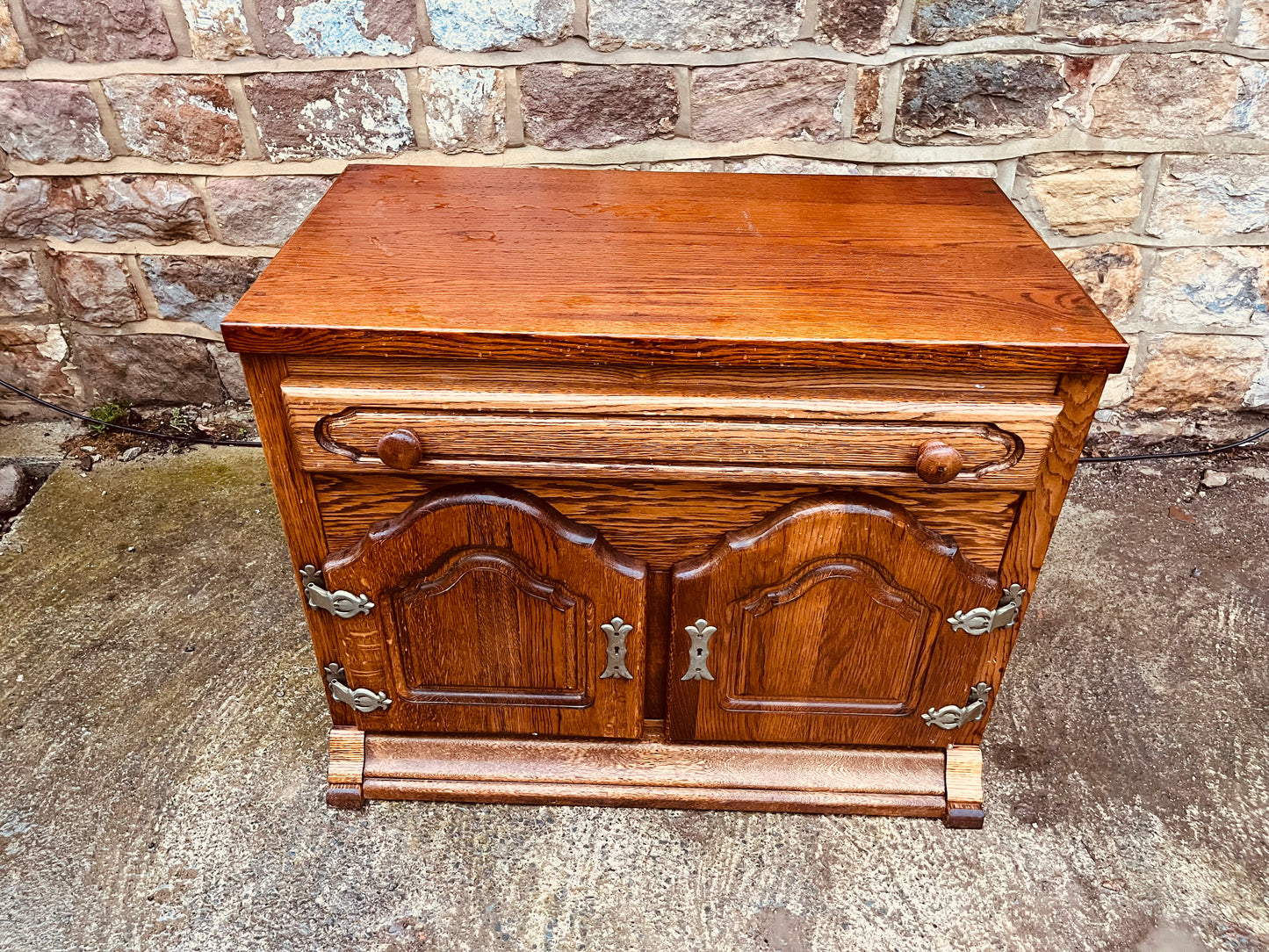 Solid Oak Farmhouse Cabinet – Drawer & Double Door Storage Cupboard – Country Cottage Furniture