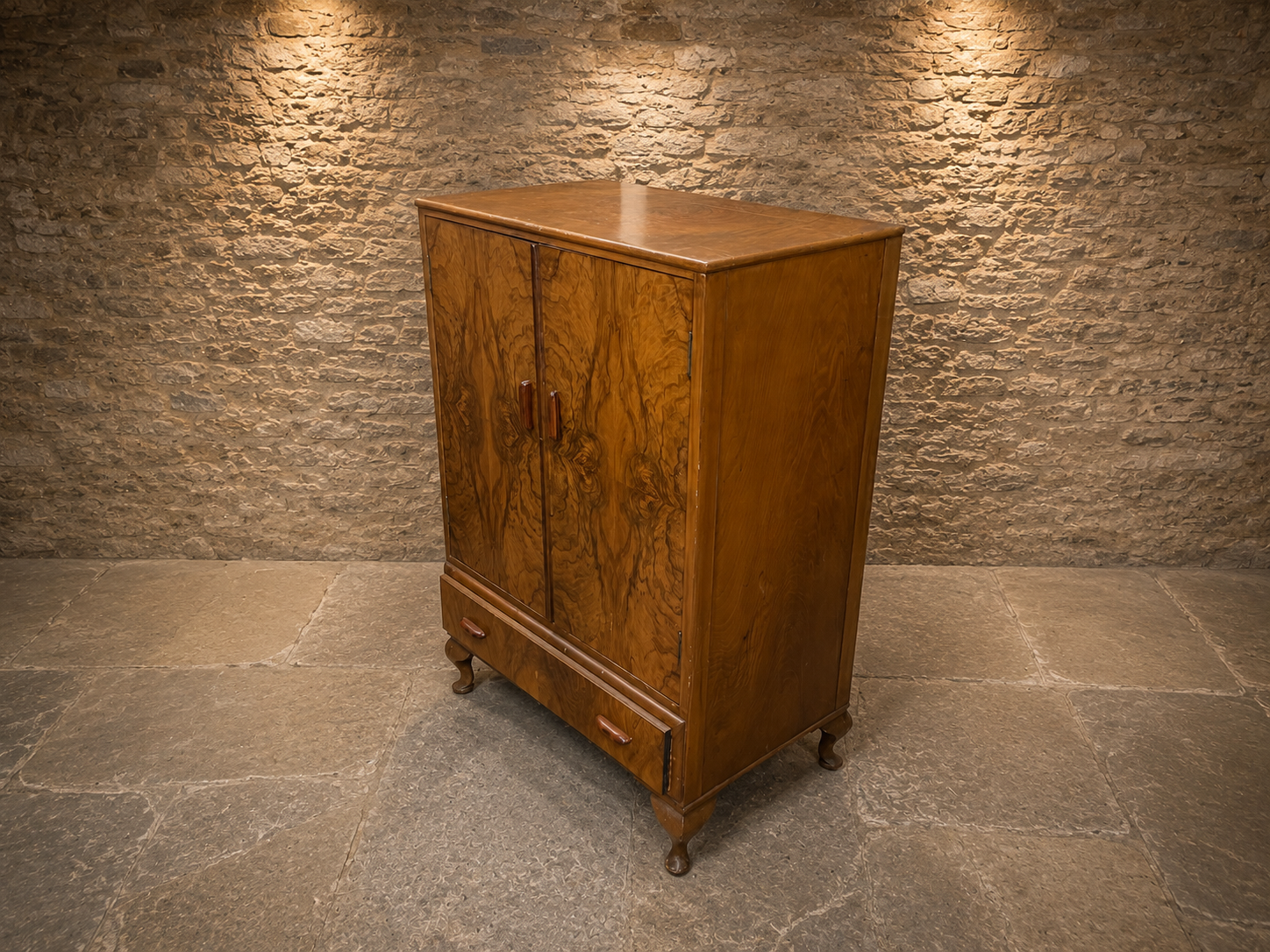 Art Deco Figured Walnut Cabinet | 1930s English Walnut Storage Cabinet | Vintage Drinks Cabinet | Linen Cupboard