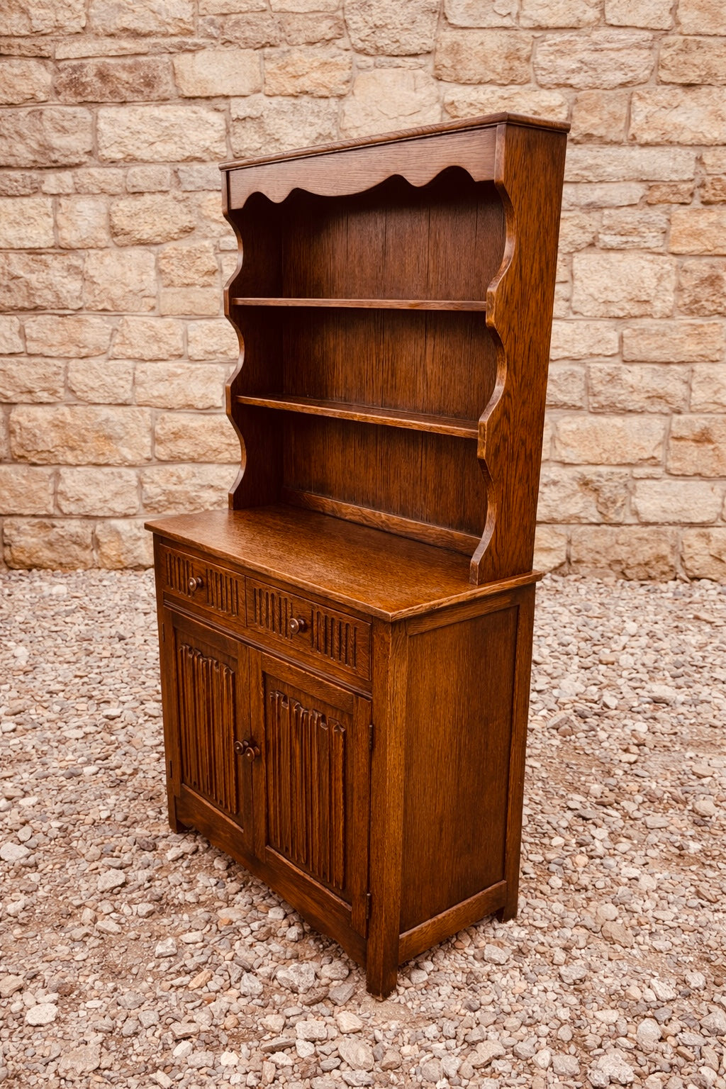 Farmhouse Oak Dresser – Rustic Welsh Dresser Style Kitchen Cabinet with Shelves & Cupboard