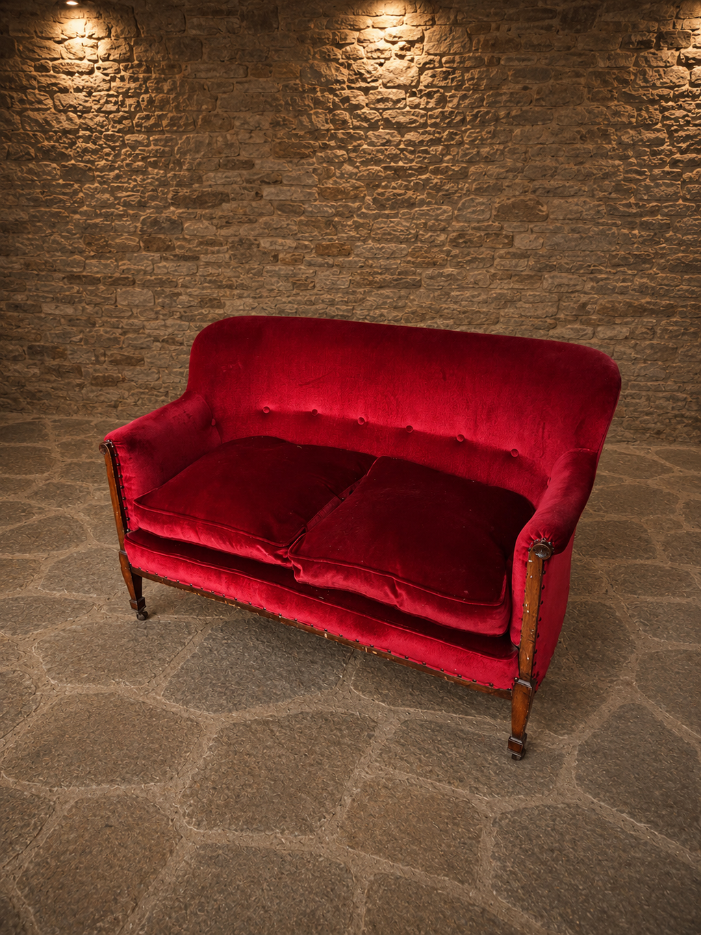 Antique Edwardian Red Velvet Two-Seater Settee – c.1890–1910
