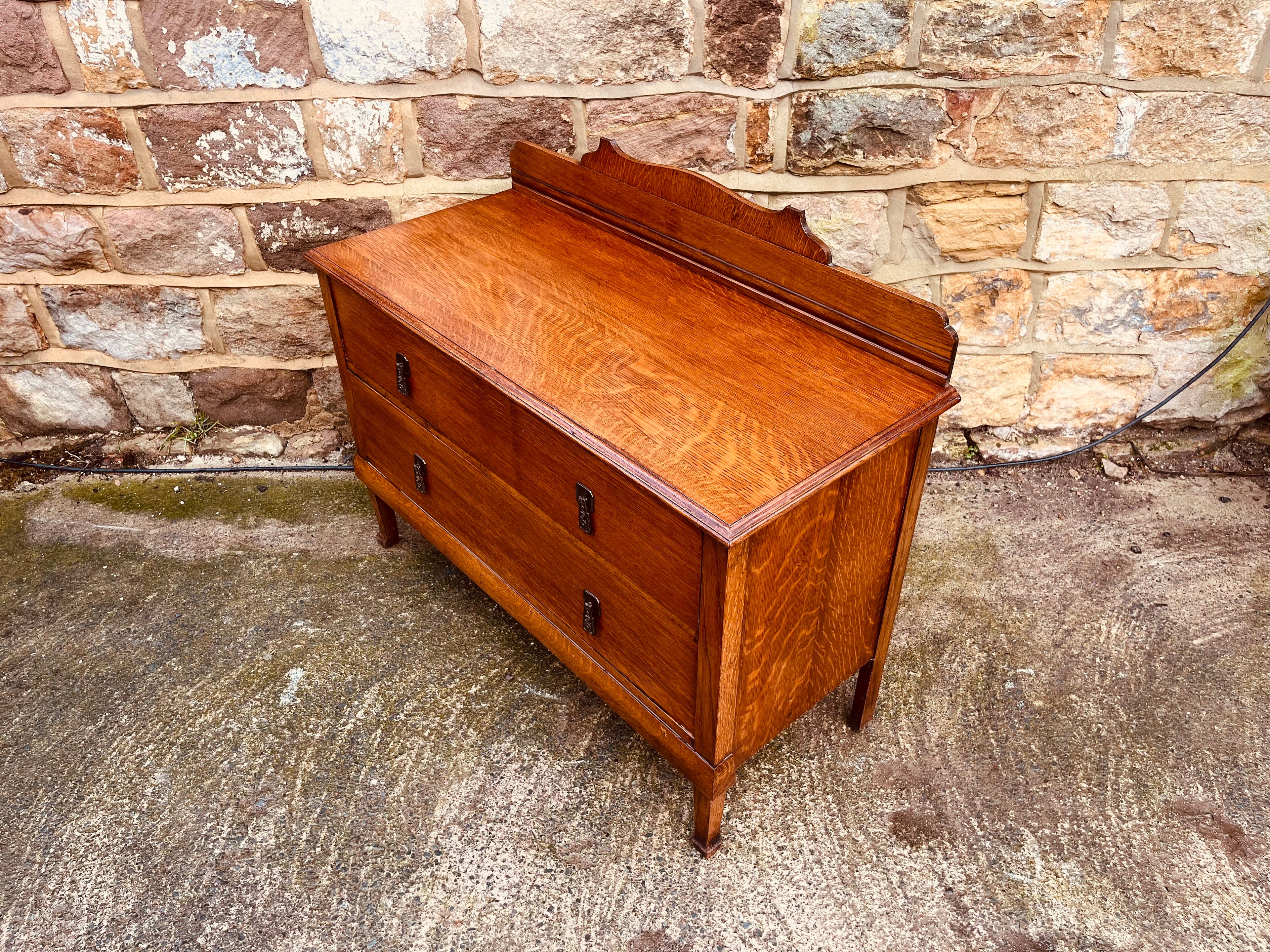 Antique Solid Oak Chest of Drawers with Raised Back | Arts & Crafts, c.1900–1910