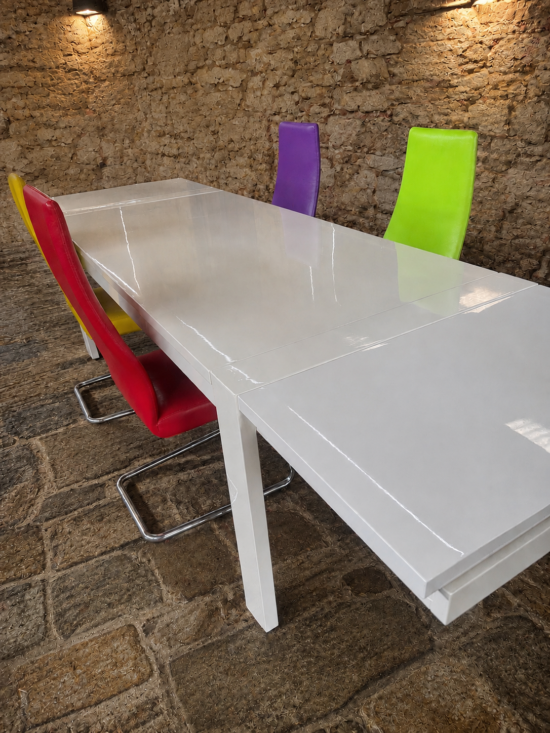 Modern High Gloss Extending Dining Table & Colour Cantilever Chair Set