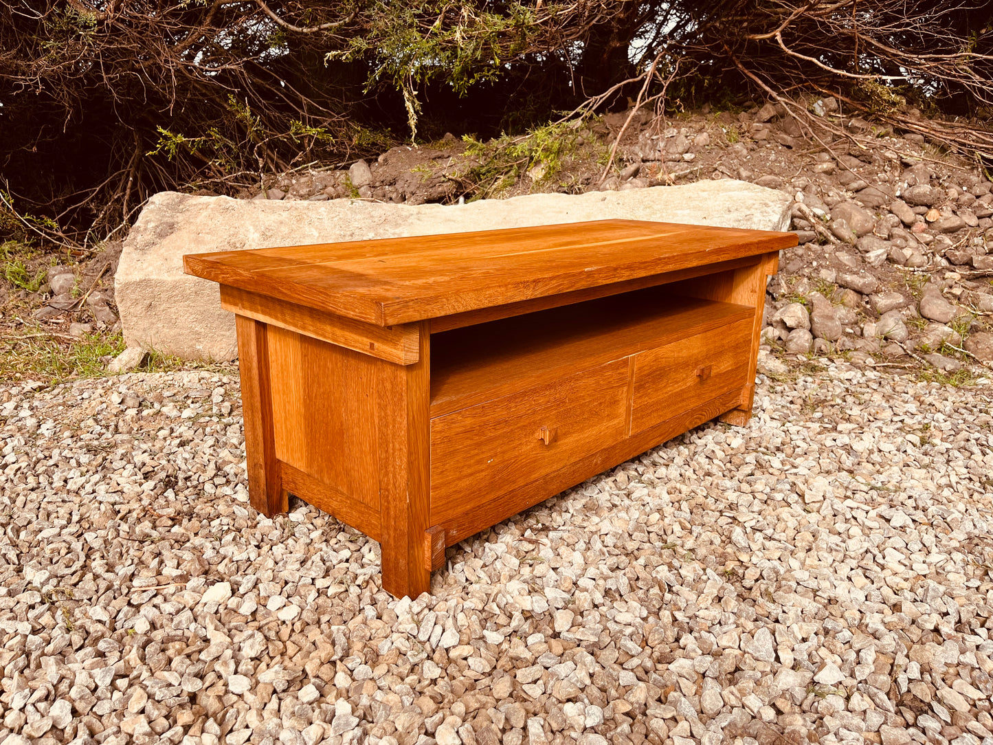 Solid Oak TV Unit / Coffee Table – Rustic Farmhouse Media Console with Storage