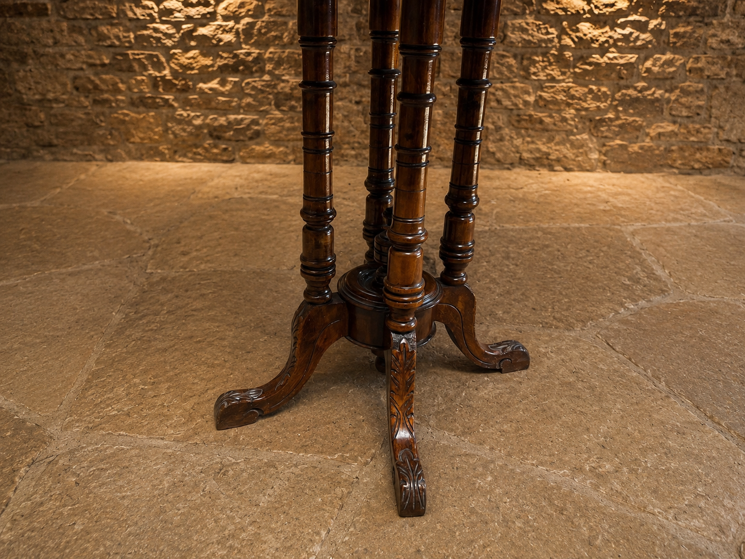 Victorian Burr Walnut Marquetry Centre Table | Antique Oval Walnut Occasional Table | English Circa 1860–1880