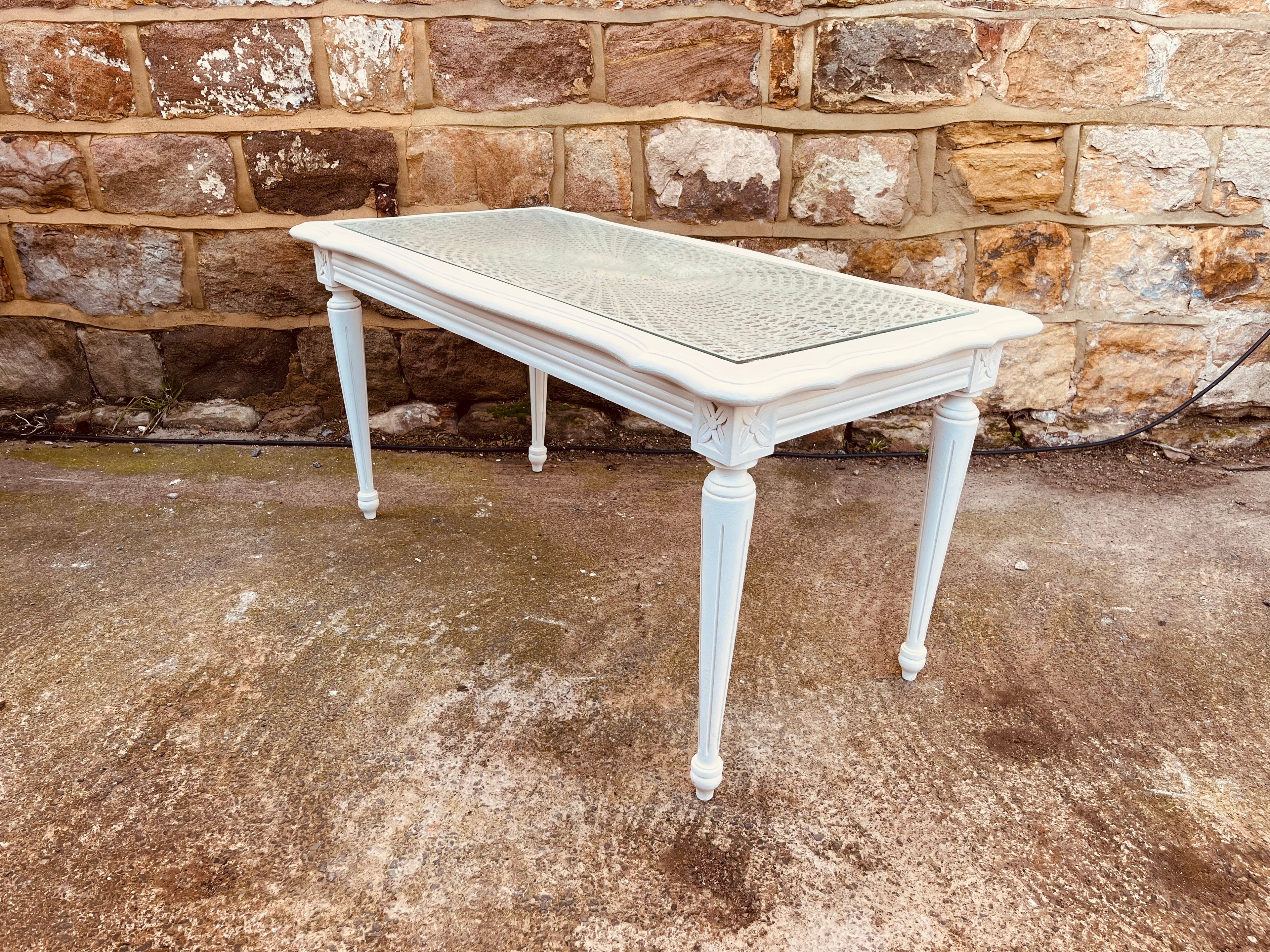 French Style Painted Coffee Table – Vintage Decorative Top