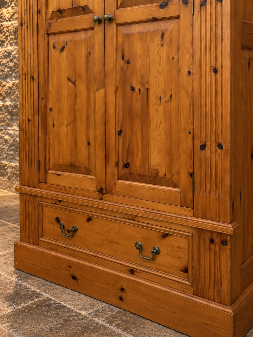 Large Traditional Pine Double Wardrobe with Drawer