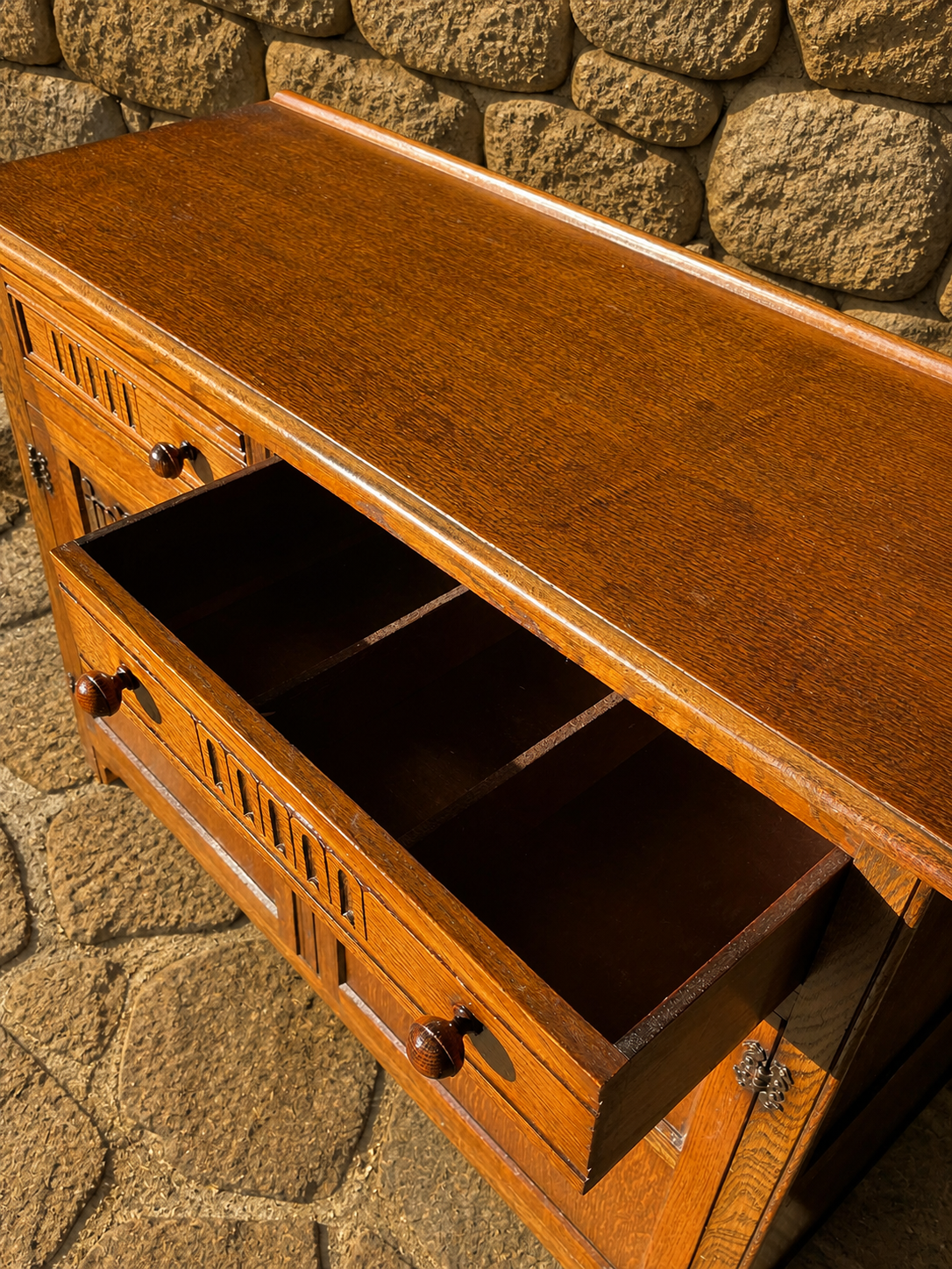 Antique Arts & Crafts Oak Sideboard c.1900–1920