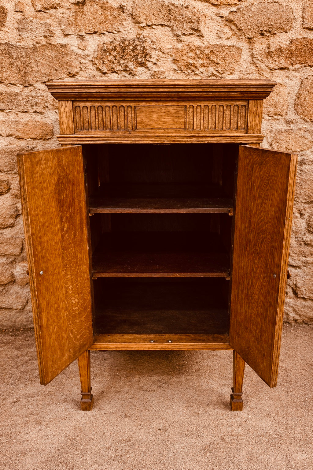 Edwardian Oak Cabinet Cupboard c.1900