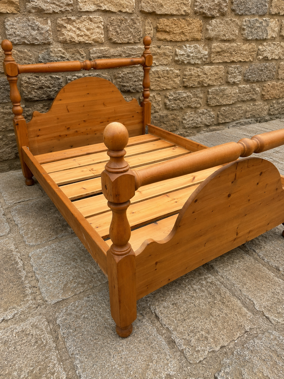 Vintage Pine Four Poster Style Single Bed | Rustic Farmhouse Bed Frame | Country Cottage Pine Bed | Traditional Single Bedstead