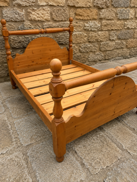 Vintage Pine Four Poster Style Single Bed | Rustic Farmhouse Bed Frame | Country Cottage Pine Bed | Traditional Single Bedstead
