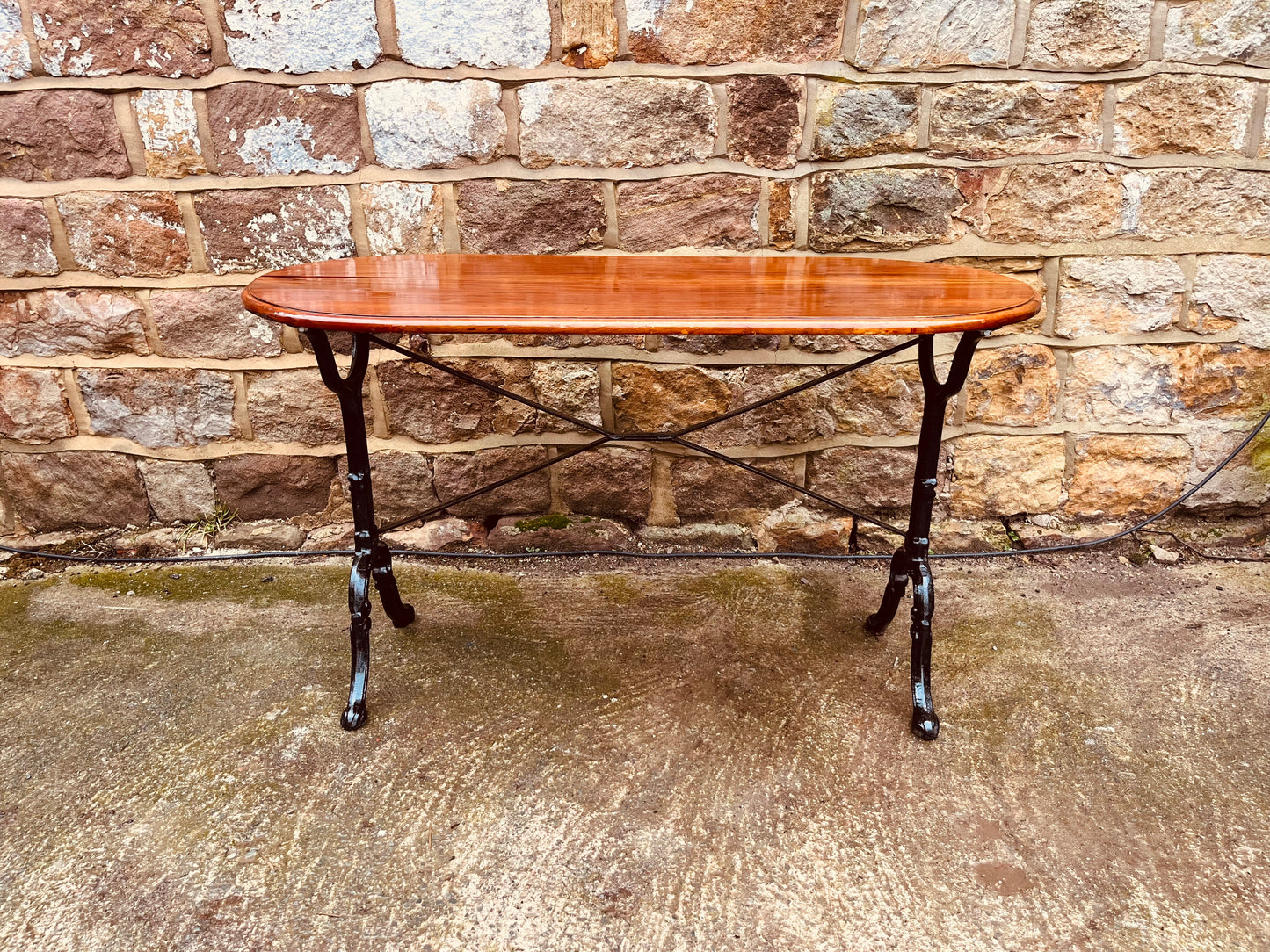 1950s Vintage Oval Occasional Table – English Revival Side Table with Folding Metal Base
