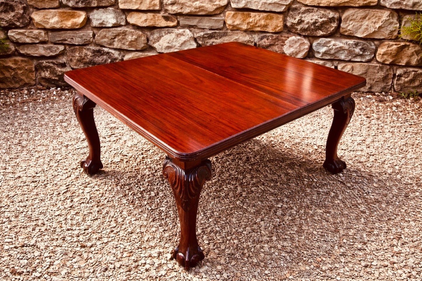 Elegant Mahogany Coffee Table with Cabriole Legs – Vintage Solid Wood Statement Piece