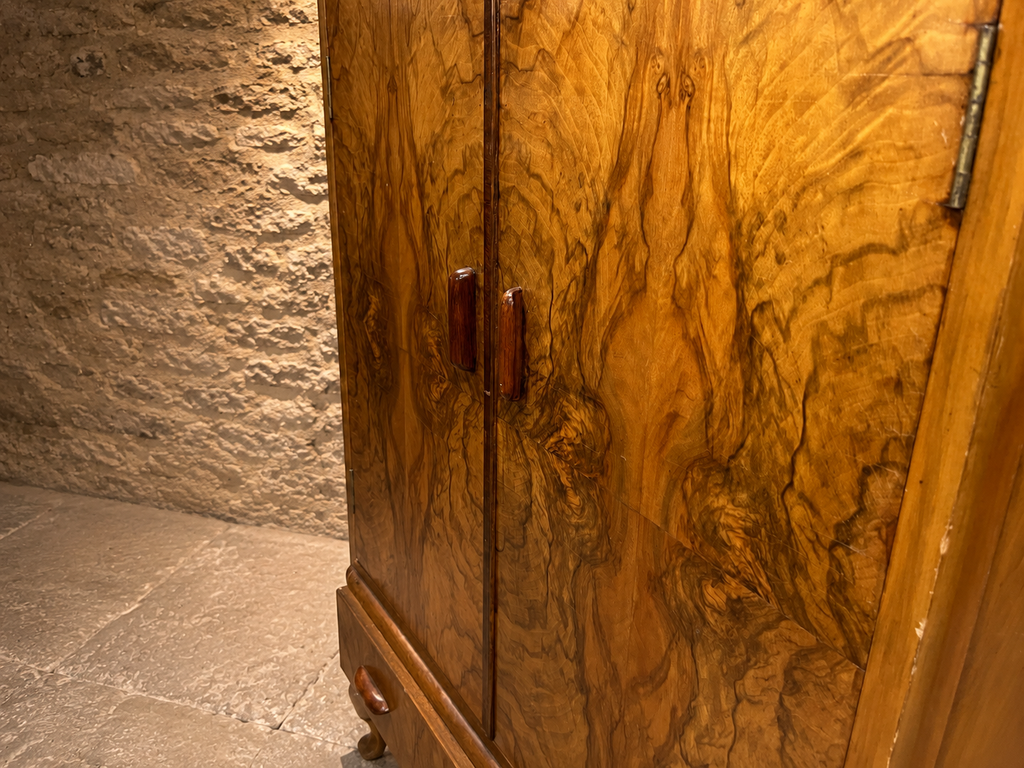 Art Deco Figured Walnut Cabinet | 1930s English Walnut Storage Cabinet | Vintage Drinks Cabinet | Linen Cupboard
