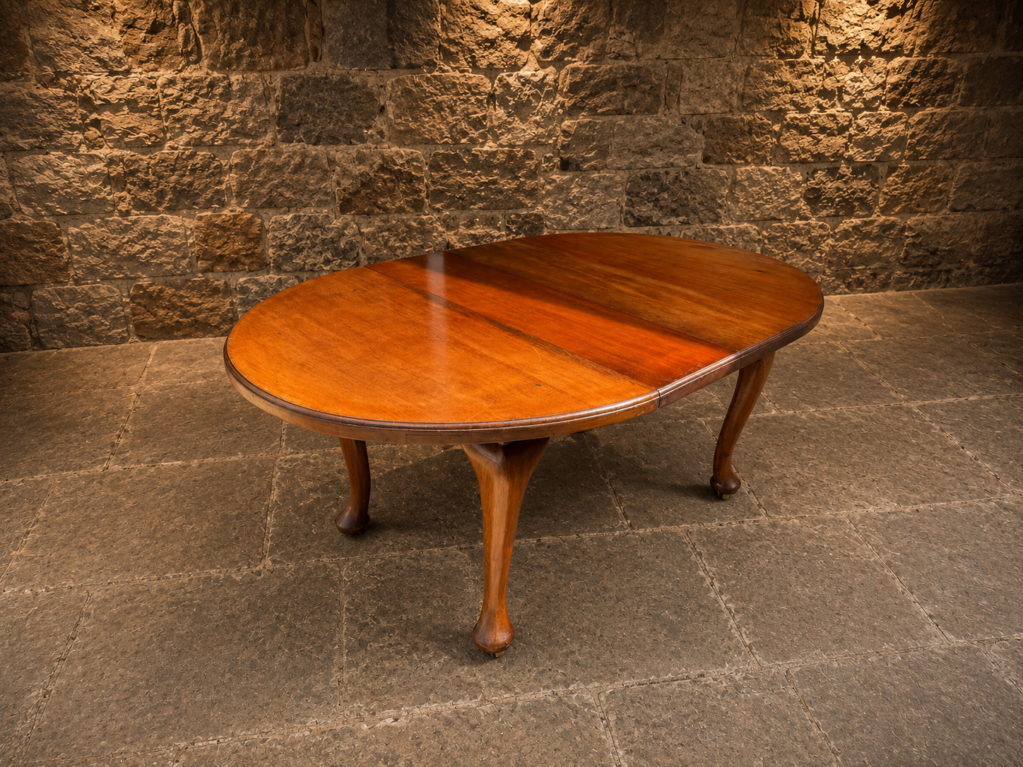 Antique Walnut Extending Dining Table – Circa 1920 Queen Anne Style Oval Table