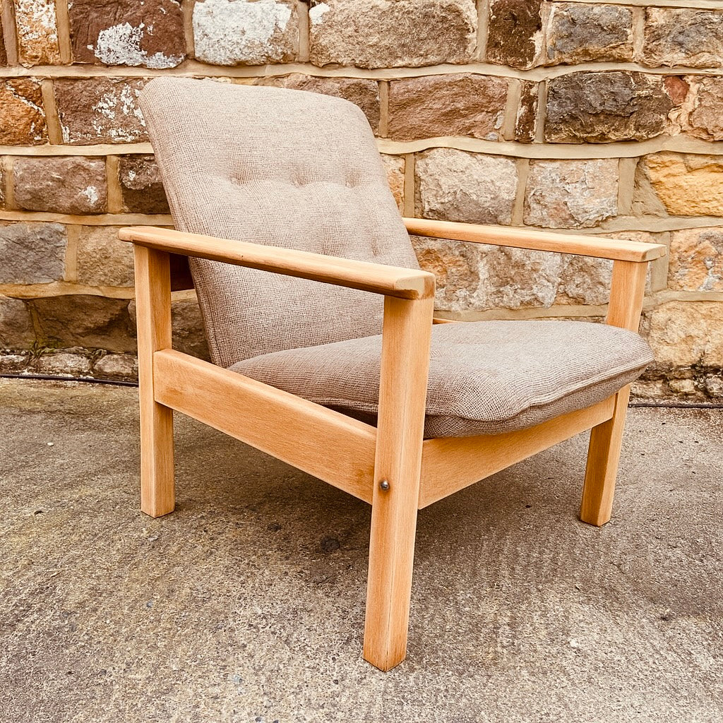 Scandi Solid Oak Armchair – Grey Upholstered Cushions