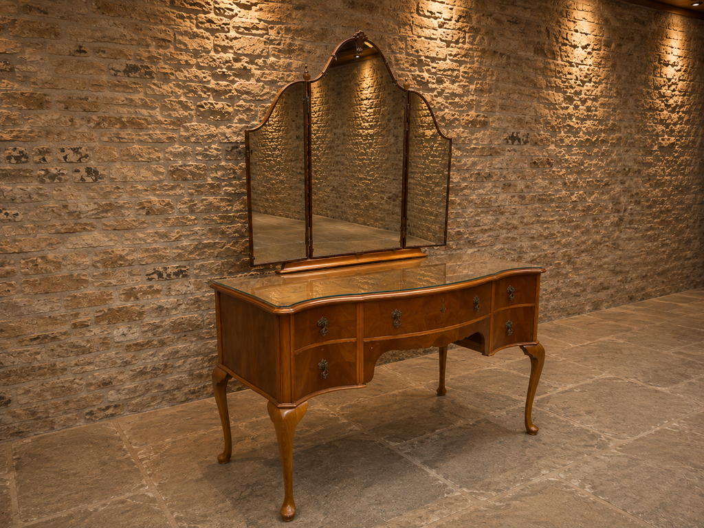 Vintage Serpentine Dressing Table with Triptych Mirror – Queen Anne Style
