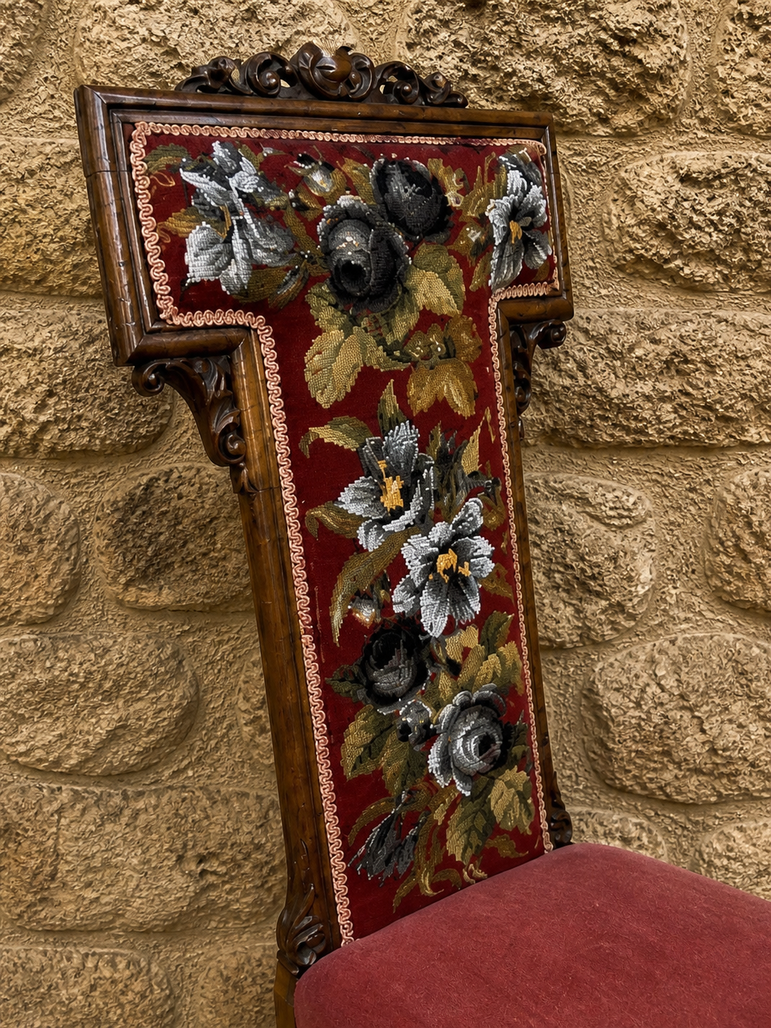 Victorian Walnut Prie Dieu Chair c1860–1880