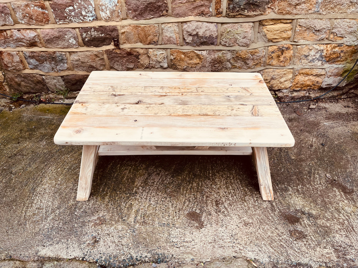 Handmade Reclaimed Wood Coffee Table – Rustic Farmhouse Style