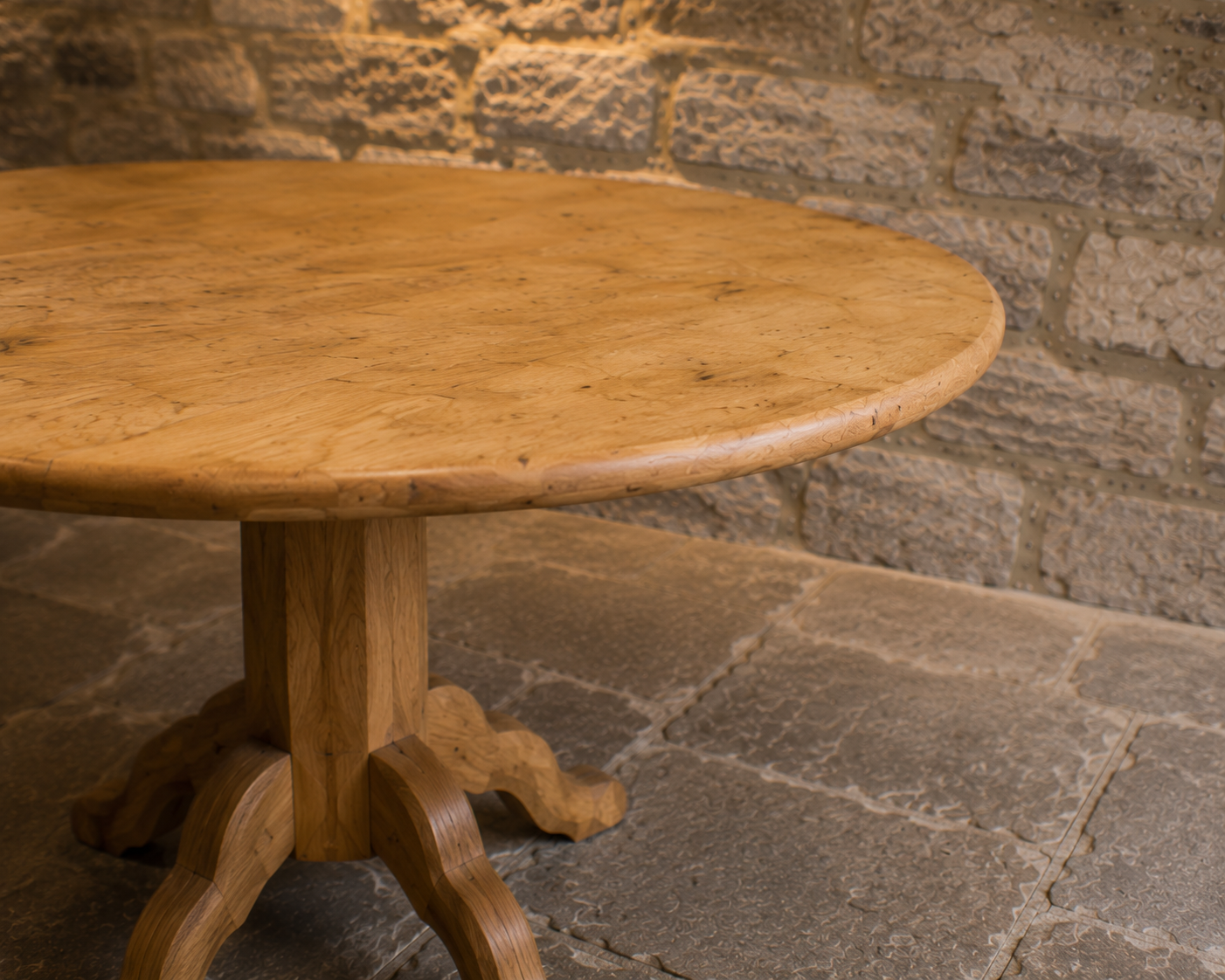 Large Solid Oak Round Pedestal Dining Table – Handmade Reclaimed Oak Farmhouse Table